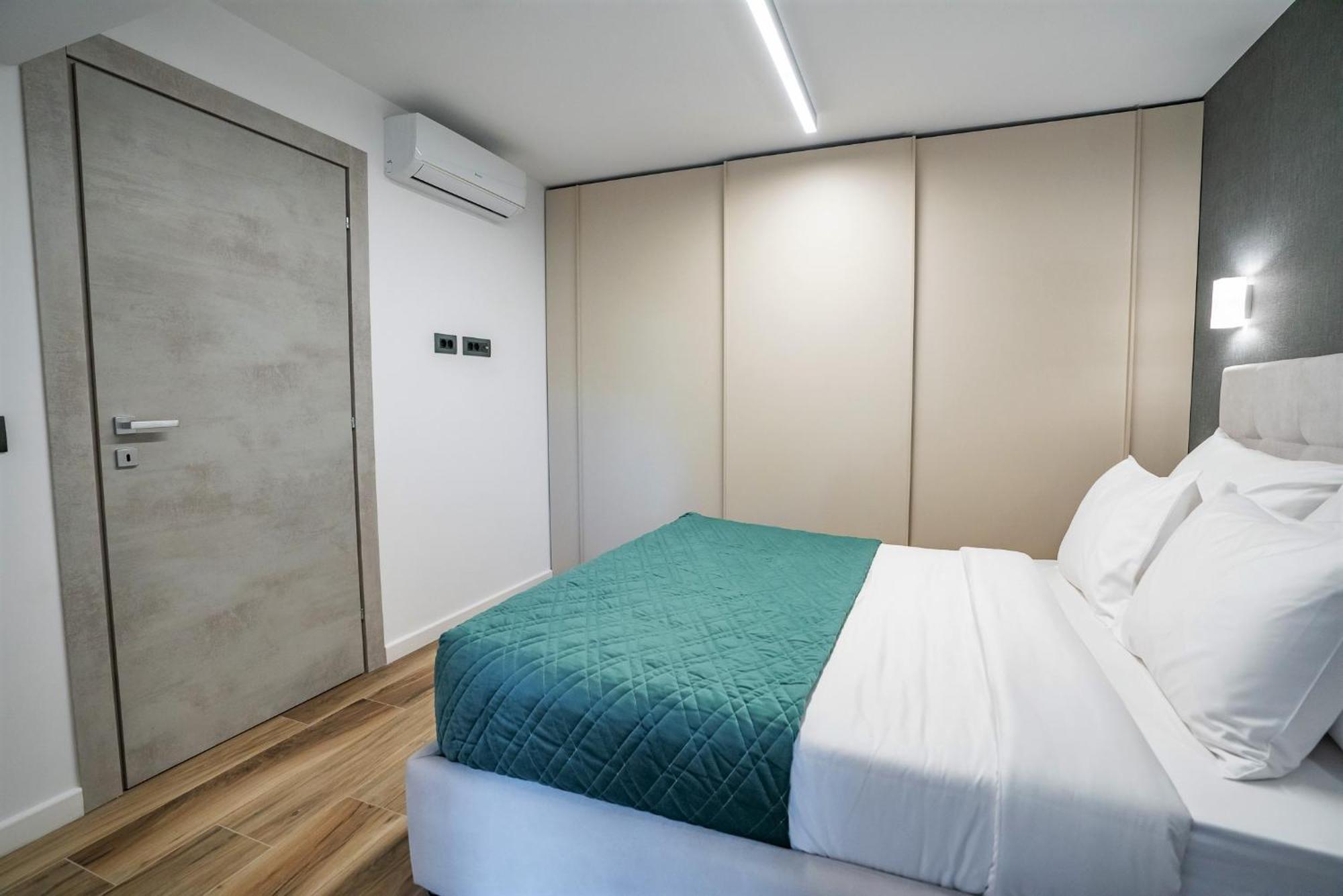 Novos Aparthotel *